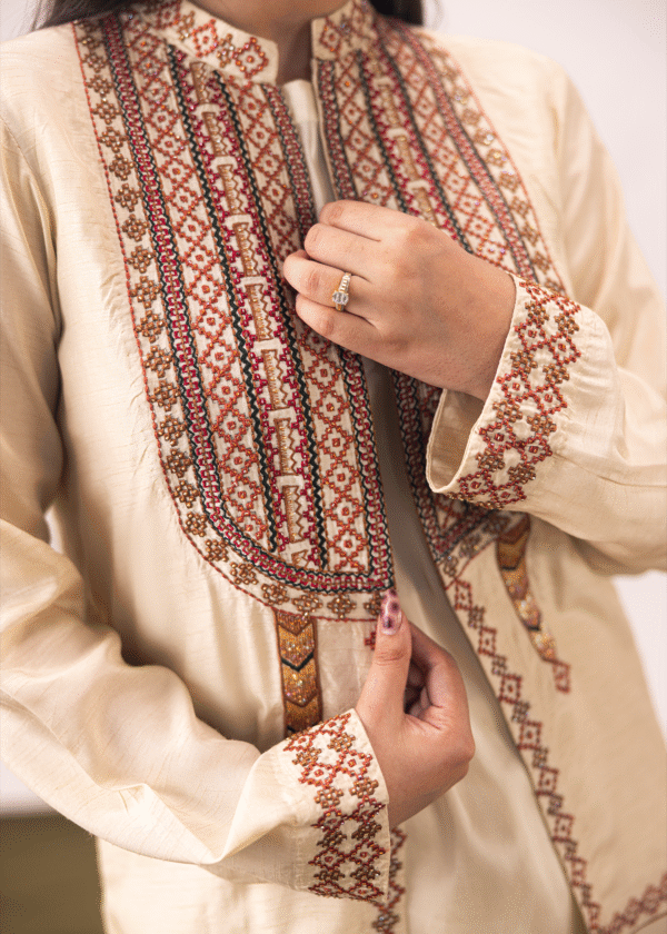 ALLURE - Image 6